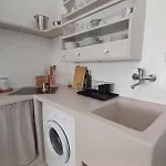 Charming Maison With Terrace, Parikia Center Prázdninový dům *