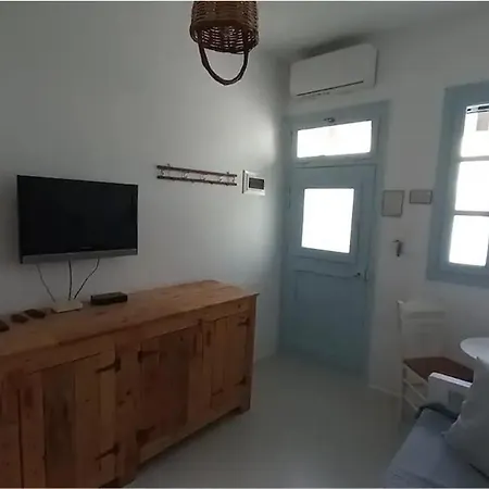 Charming Maison With Terrace, Parikia Center * Páros