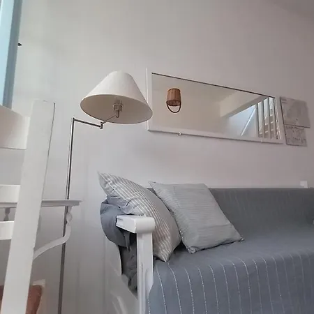 Charming Maison With Terrace, Parikia Center Páros