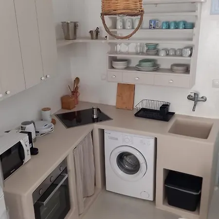 Ferienhaus Charming Maison With Terrace, Parikia Center