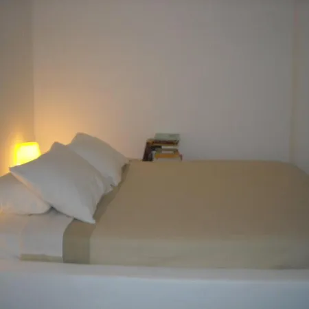 Ferienhaus Charming Maison With Terrace, Parikia Center