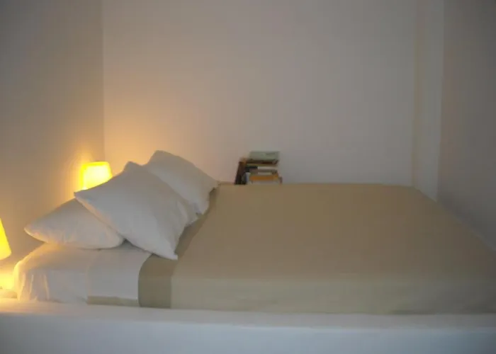 Ferienhaus Charming Maison With Terrace, Parikia Center