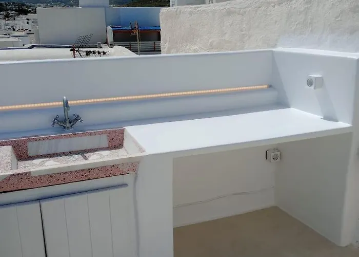 Ferienhaus Charming Maison With Terrace, Parikia Center Páros